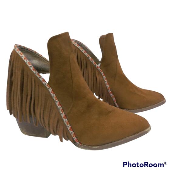 Mia Women's 'Nita' Faux Suede Fringe Boho Festival Boots Size 9 - Picture 6 of 15